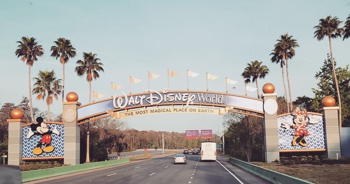 The entrance to disneyland in orlando, florida.
